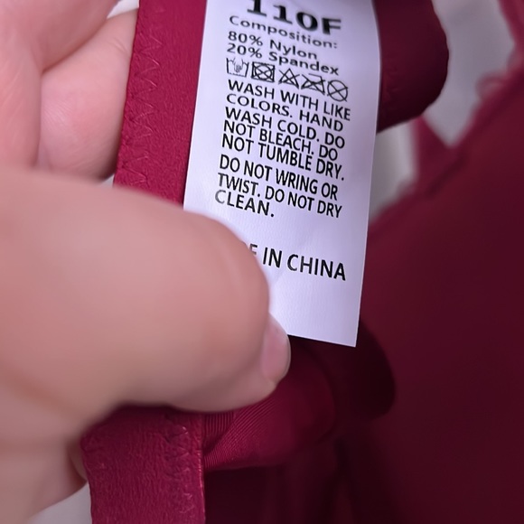 Magenta Bra 48DDD - Picture 3 of 3